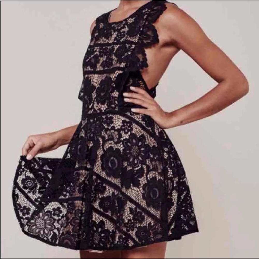 SALE✨For love and lemons Gianna apron mini